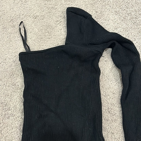Abercrombie One Shoulder Sweater - Picture 3 of 4